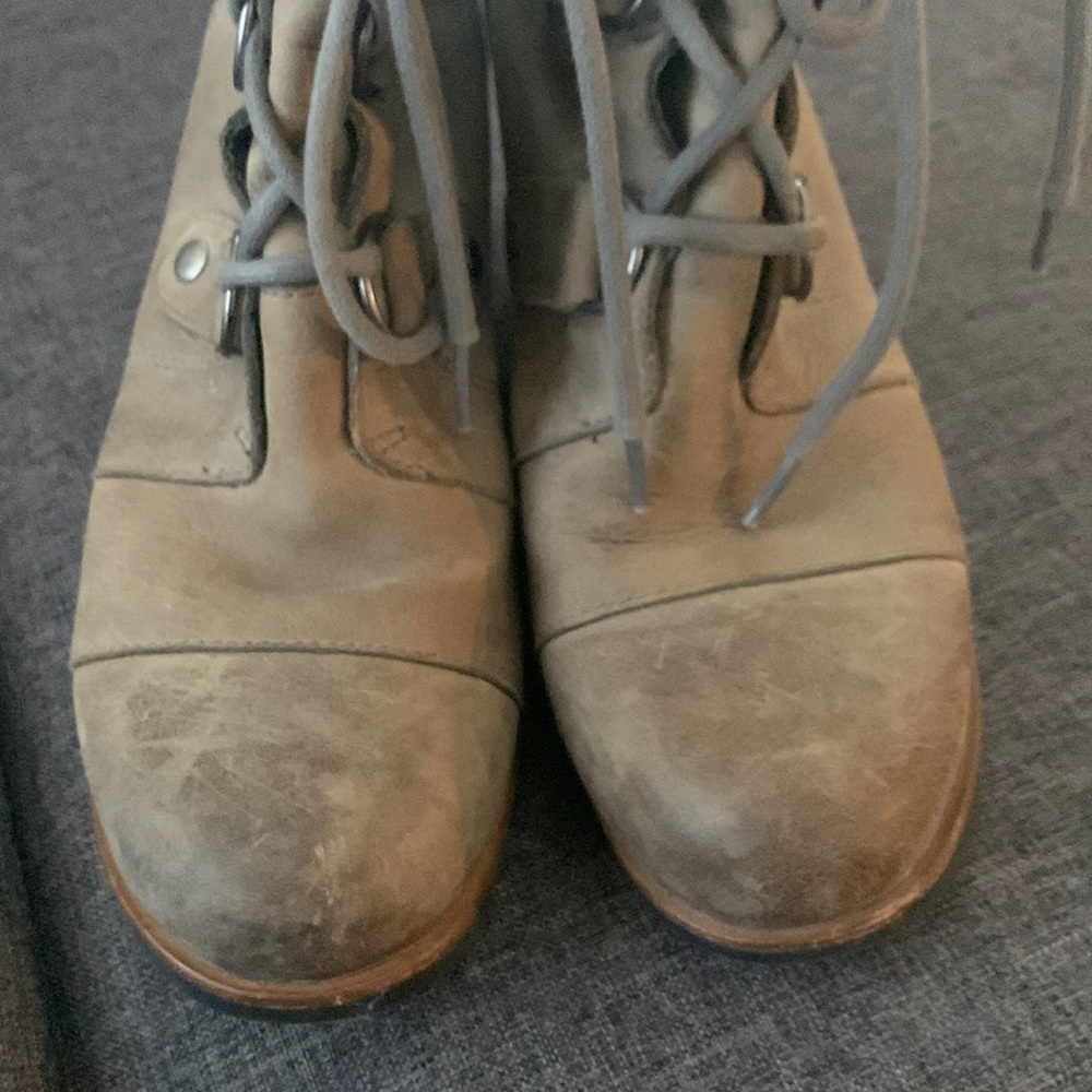 Sorel wedge boots size 8.5